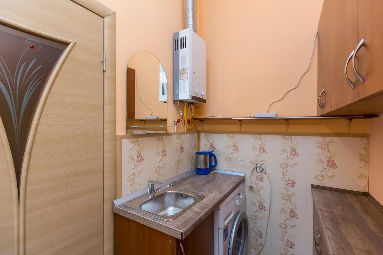 Apartment в центрі подобово на вулиці коперника 26 біля палацу мистецтв *
